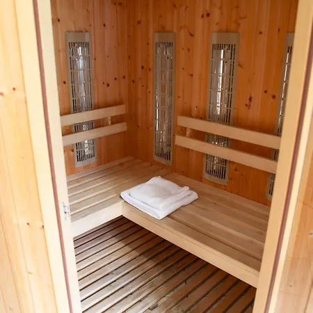 Bed & Breakfast Dom Pracy Tworczej Politechniki Morskiej W Szczecinie