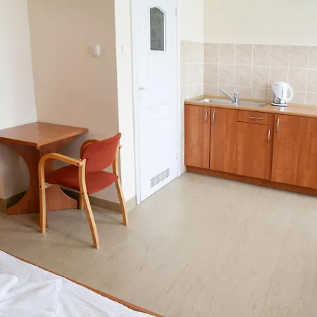 Bed & Breakfast Dom Pracy Tworczej Politechniki Morskiej W Szczecinie 4*